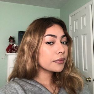 Meet your Posher, Sarahi